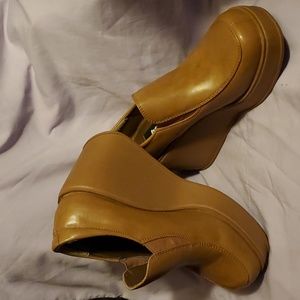 Shoes- Vintage Platform
